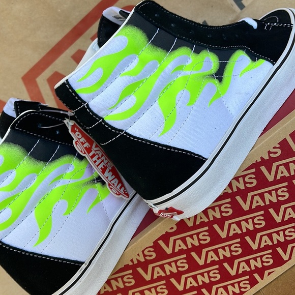 Vans Sk8-Hi Flame Black/True White Men’s sneakers - Picture 15 of 16